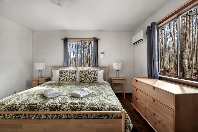 Cabins (United States of America, --, West Virginia)