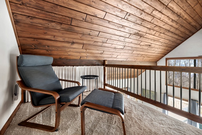 Cabins (United States of America, --, West Virginia)