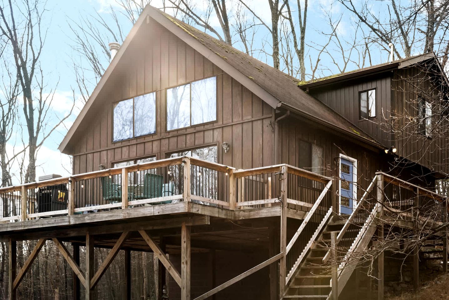 Tranquil Cabin in Berkeley Springs State Park with Wood Burning Stove, Fire Pit, Grill, and a Hammock for the Ultimate Relaxing Getaway