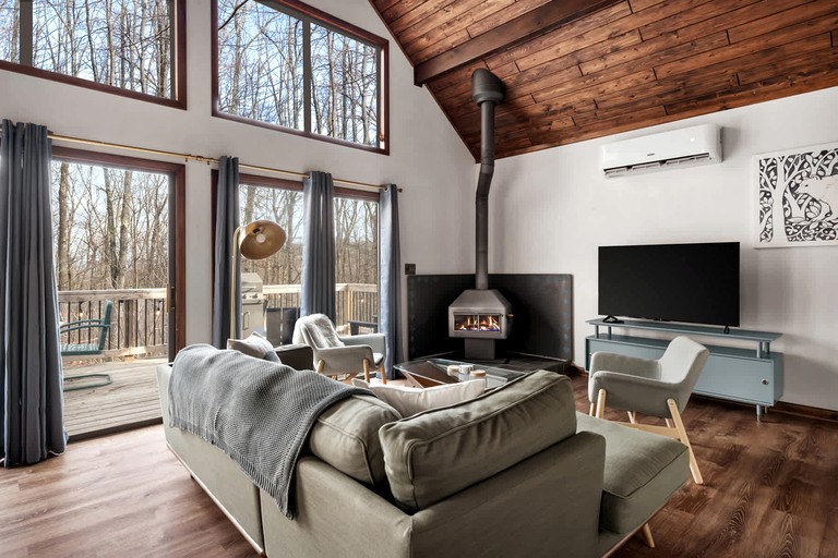 Cabins (United States of America, --, West Virginia)