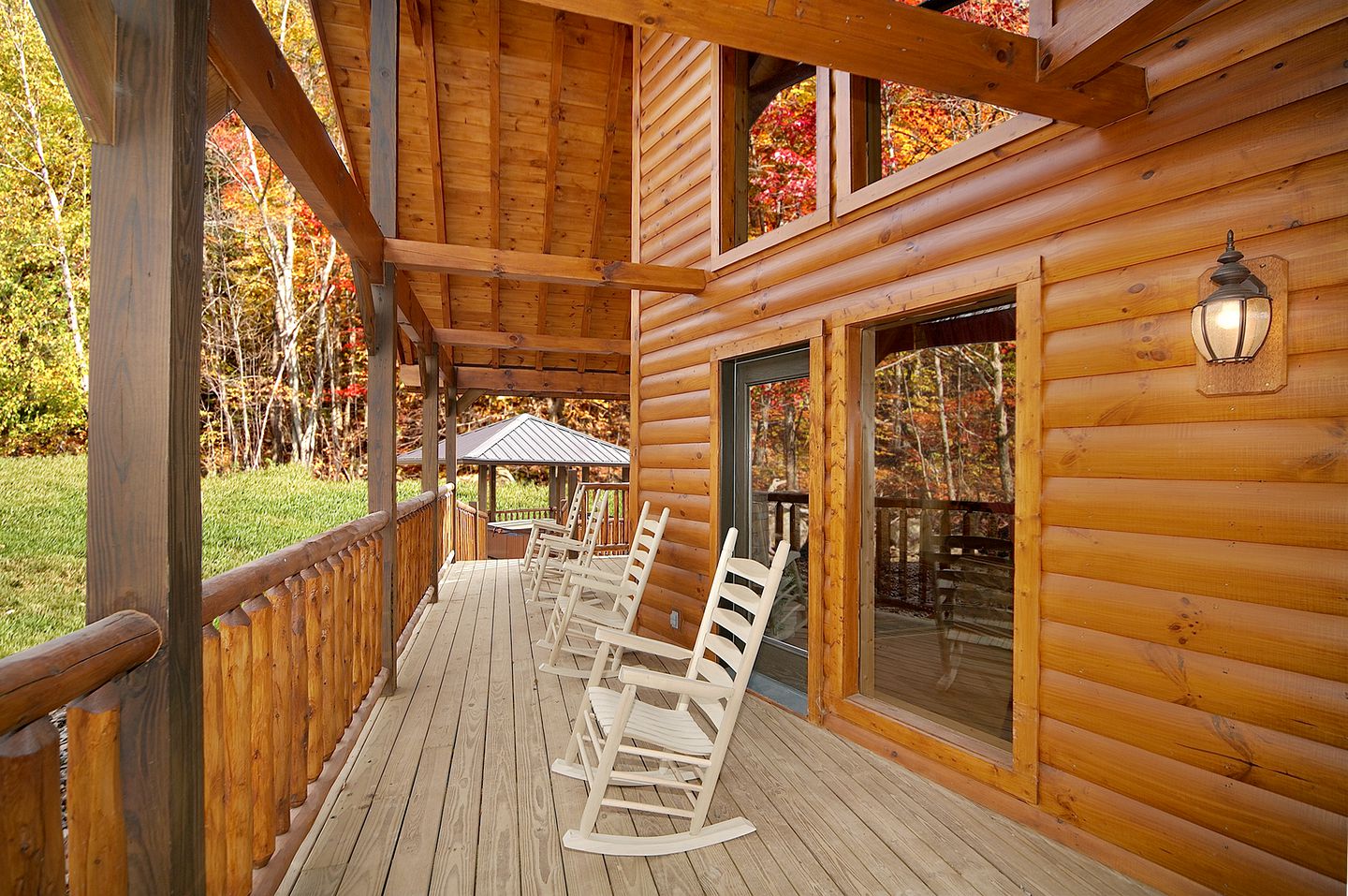 Cozy Family Cabin Rental with a Hot Tub in the Vacation Town of Gatlinburg, TN