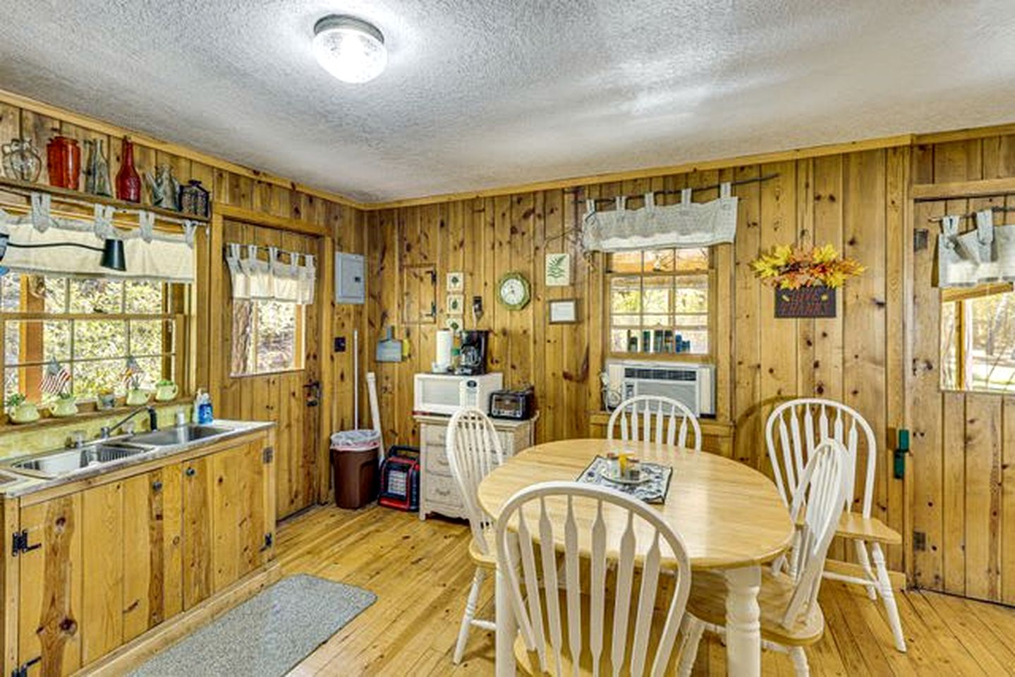 Enchanting Historic Cabin Haven near Black Hills Mountain in South Dakota