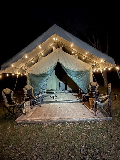 Tents (United States of America, Paris, Texas)