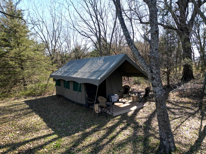 Tents (United States of America, Paris, Texas)