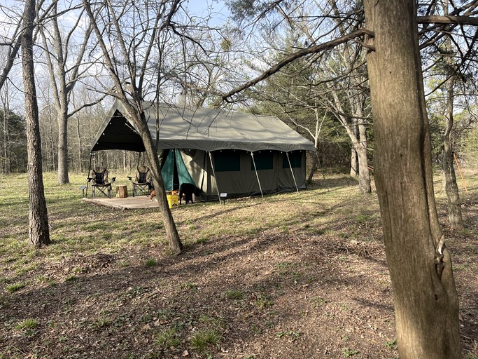 Tents (United States of America, Paris, Texas)