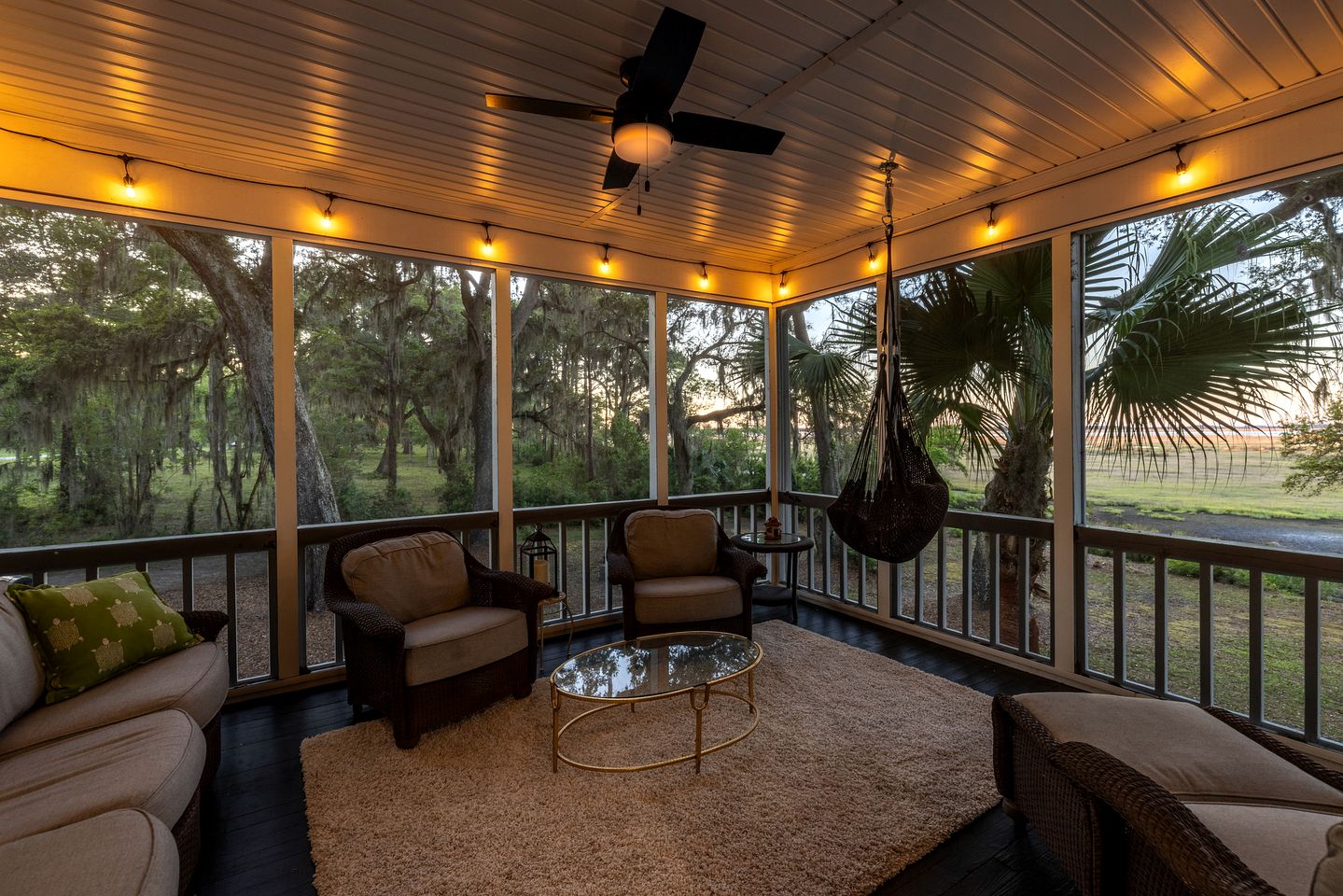 Private Luxury Lodge with Hot Tub for Family Reunions and Special Celebrations in Townsend, Georgia