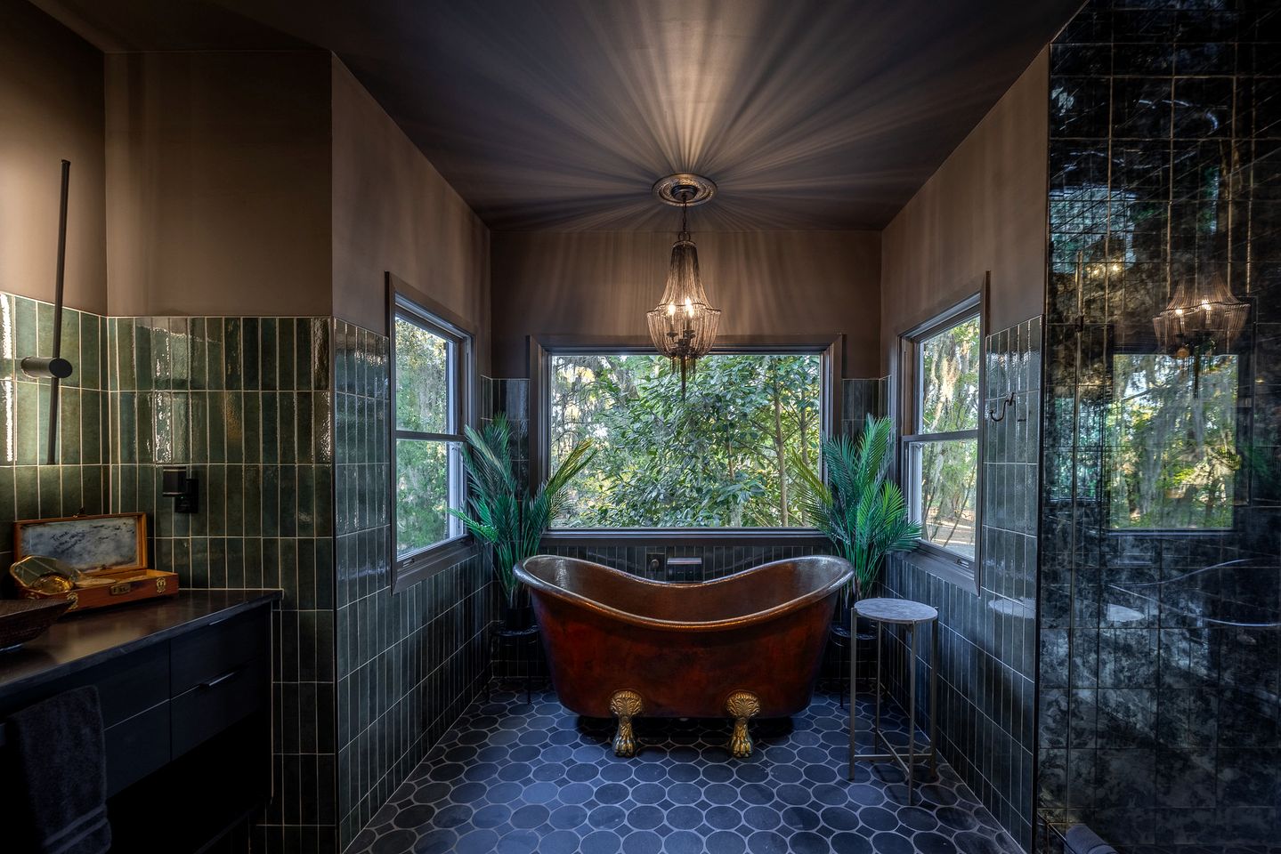 Private Luxury Lodge with Hot Tub for Family Reunions and Special Celebrations in Townsend, Georgia