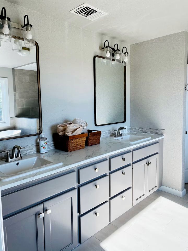 Spacious Ranch House Perfect for a Family Glamping Getaway in Mico, Texas