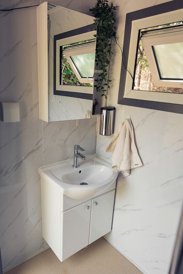 Spacious Bell Tent with Private Deck & Forest Access near Carson, Washington