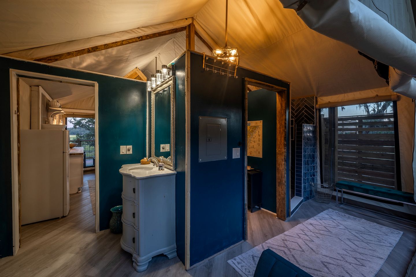 Secluded Treehouse Tent Retreat on the Marsh with Outdoor Dining, Grilling Gear, Games, Views in Townsend, Georgia