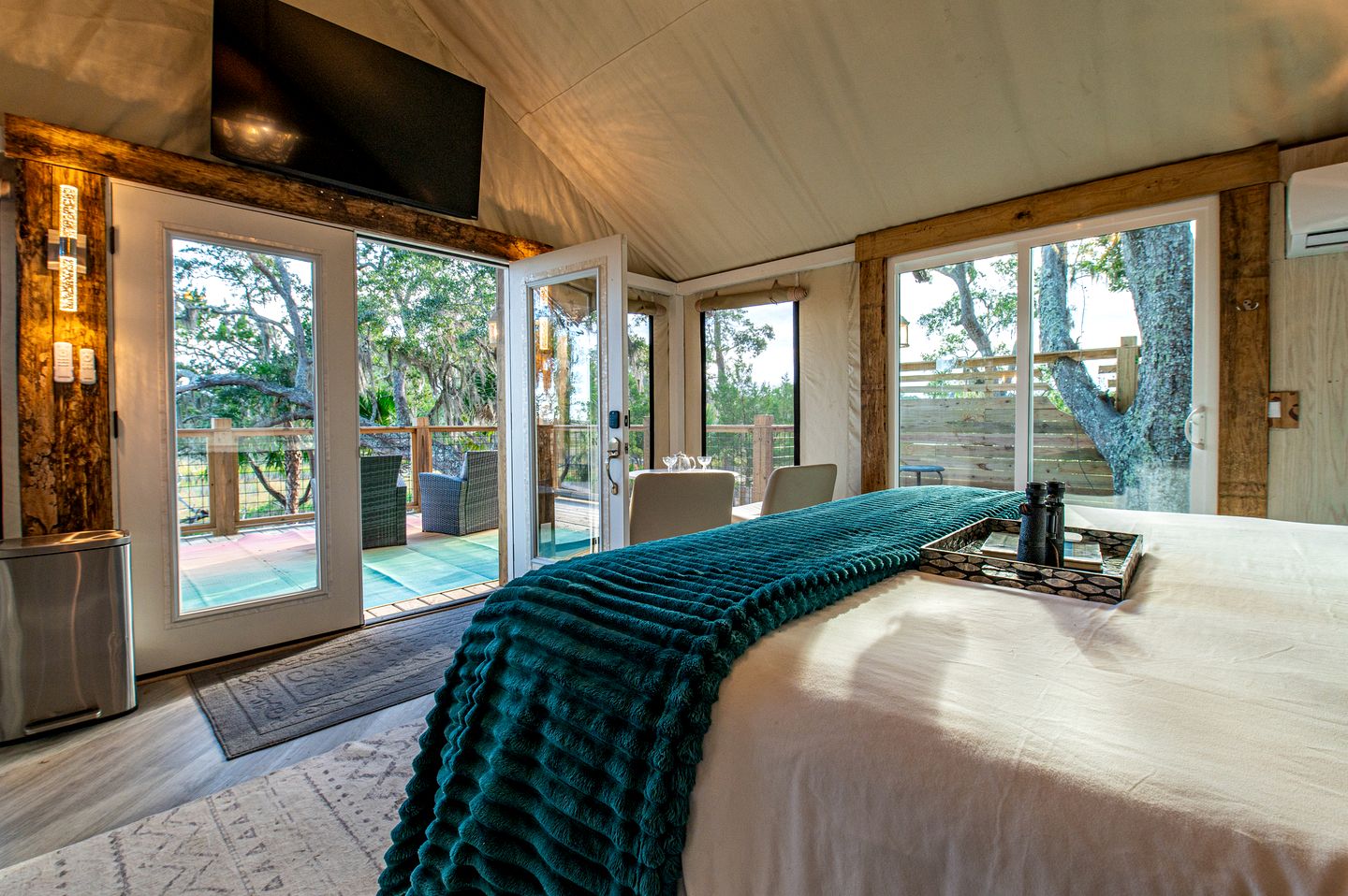 Secluded Treehouse Tent Retreat on the Marsh with Outdoor Dining, Grilling Gear, Games, Views in Townsend, Georgia