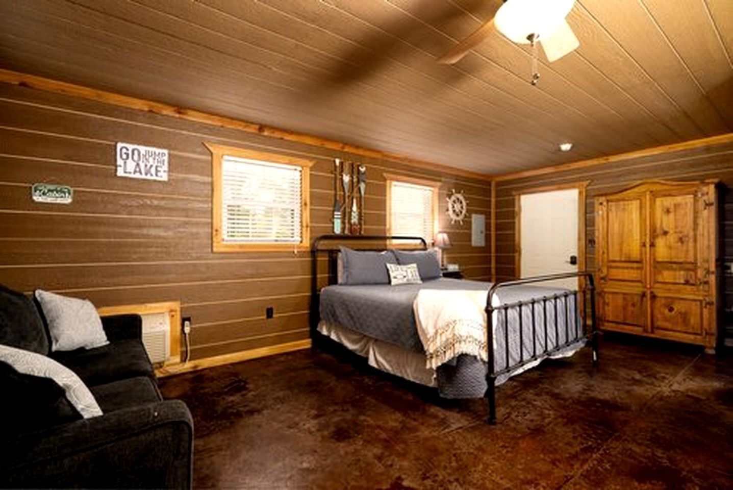 Spacious Pet-Friendly Studio Cabin in Afton, Oklahoma