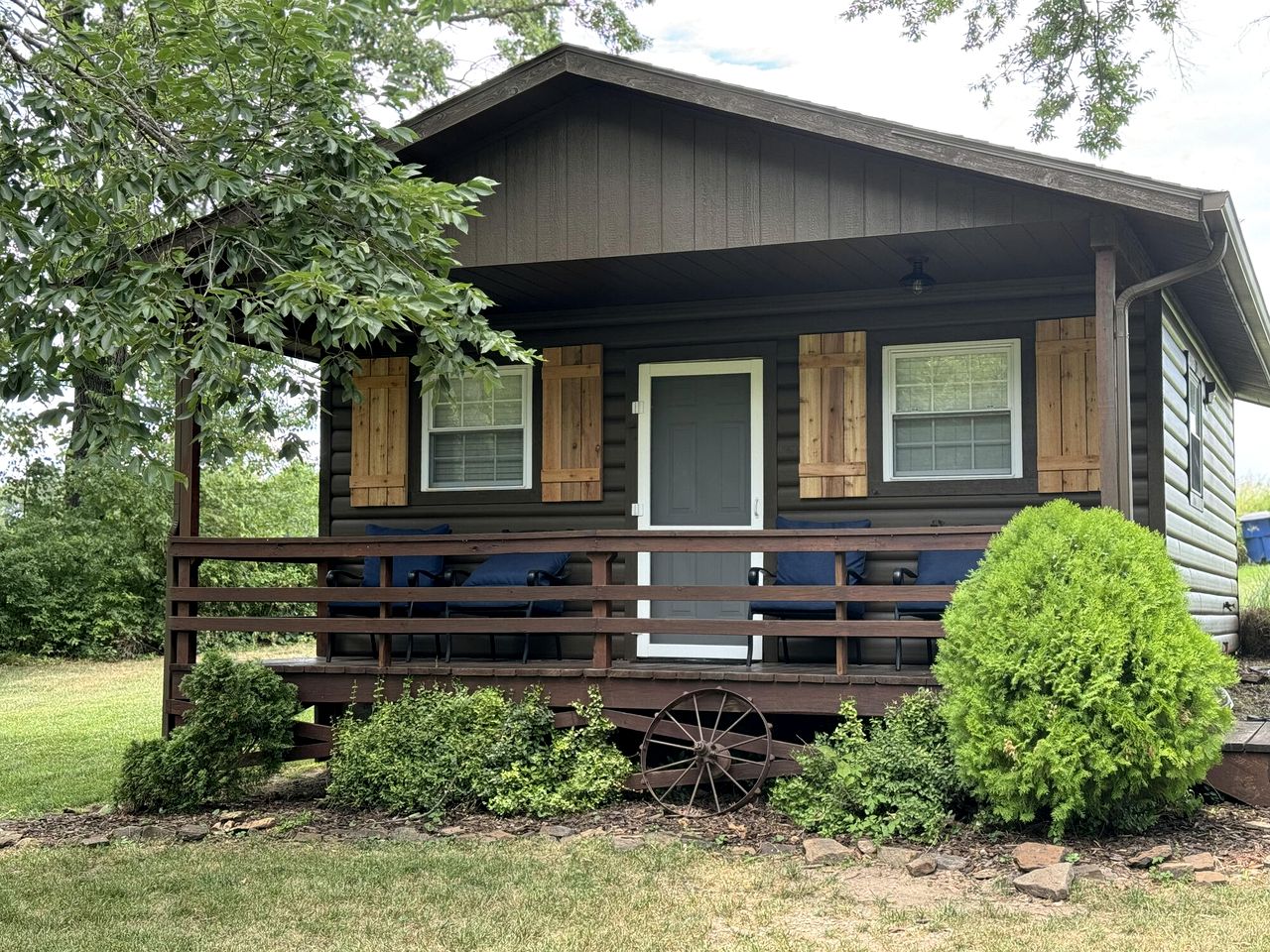 Spacious Pet-Friendly Studio Cabin in Afton, Oklahoma