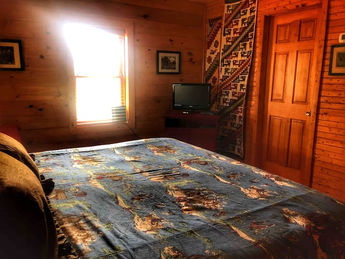 Cabins (United States of America, Mico, Texas)