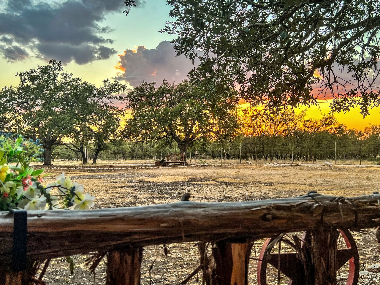 Peaceful Wildlife Ranch Cabin with Pool Access near Kerrville in Mountain Home, Texas
