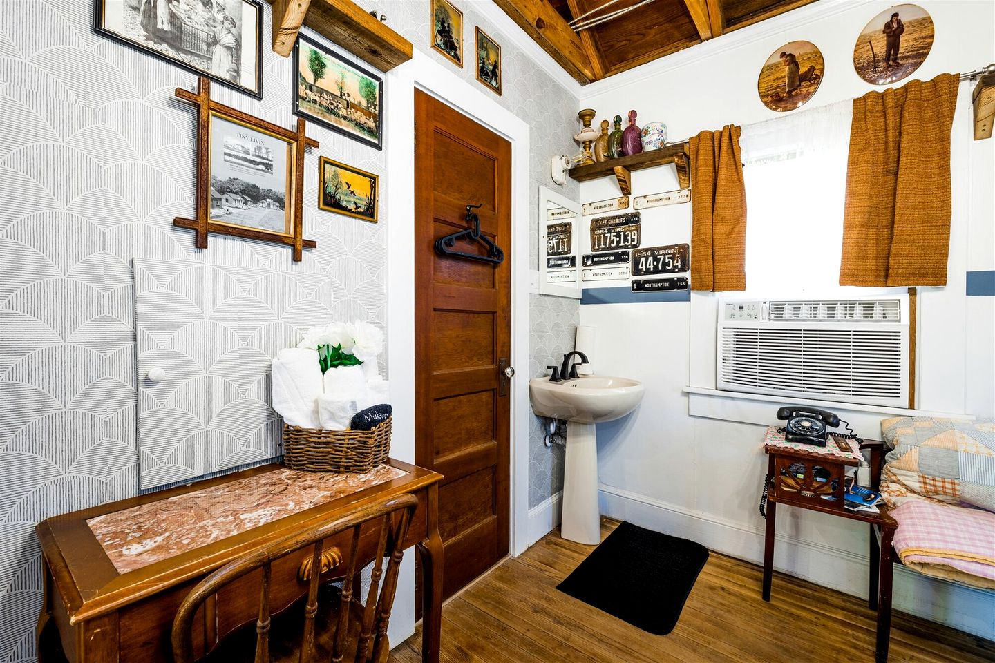 Gorgeous Tiny House with Fantastic Sights in Cape Charles, Virginia