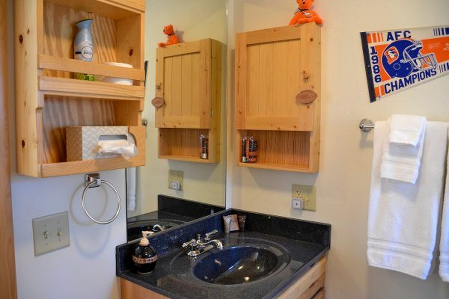 Lakefront Cabin with BBQ Grill, Perfect for a Weekend of Fishing in Red Feather Lakes, Colorado