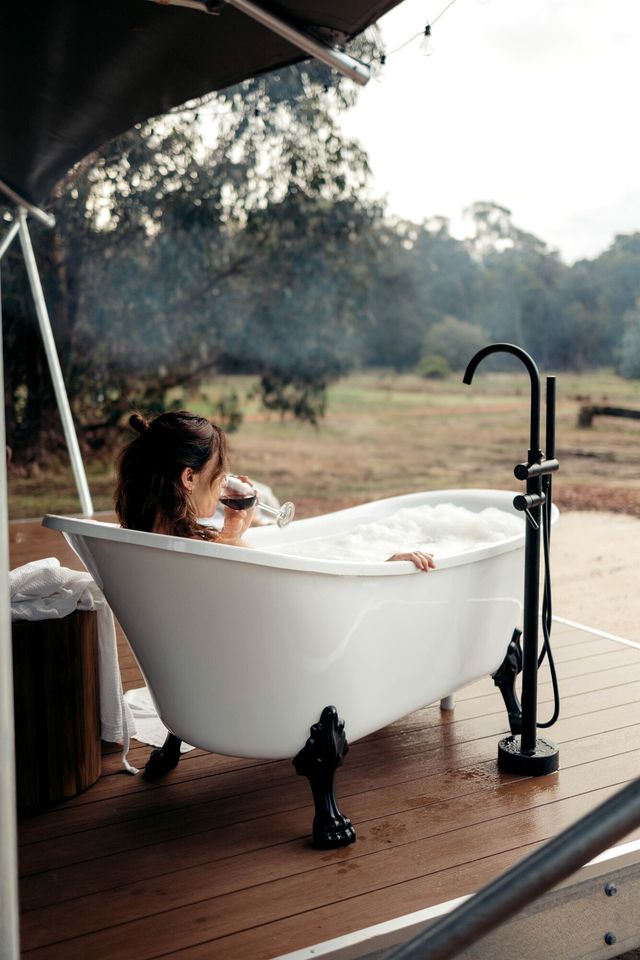 Boutique Safari Tent with Outdoor Soaking Tub & Fire Pit, Quindalup WA