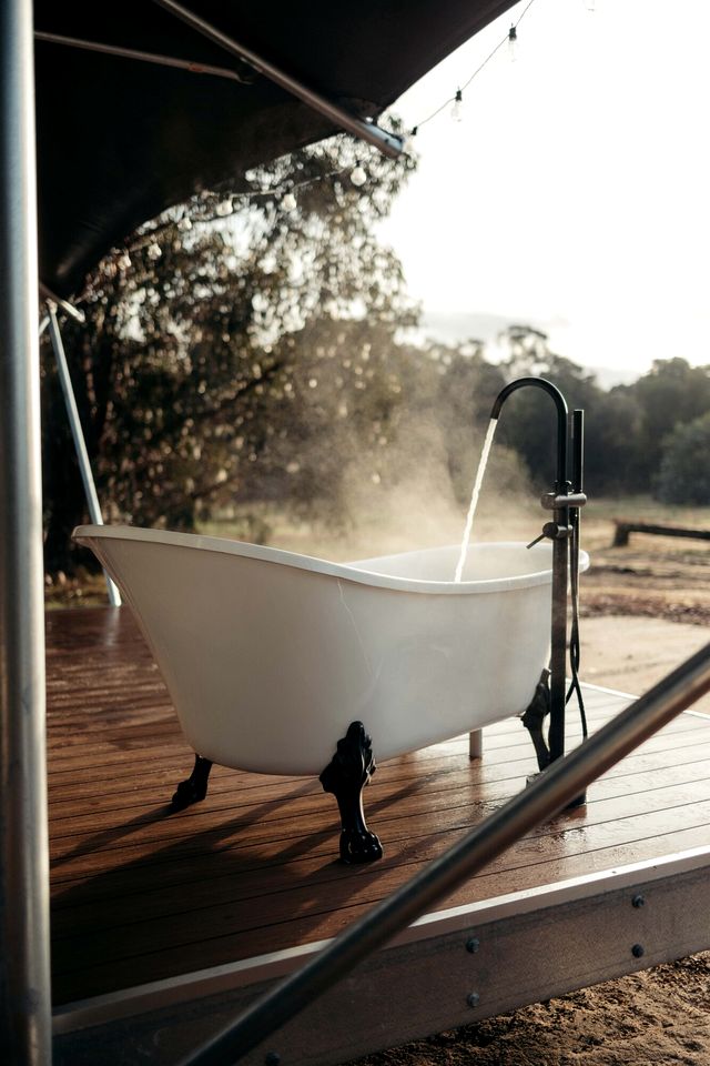 Luxurious Safari Tent with Outdoor Soaking Tub near the Beach in Quindalup, WA