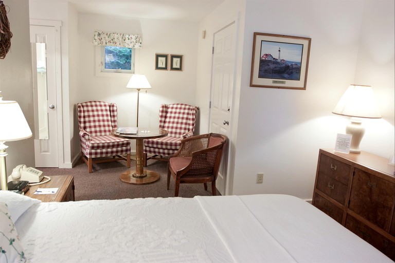 Romantic Getaway Accommodation Overlooking West Penobscot Bay in Maine