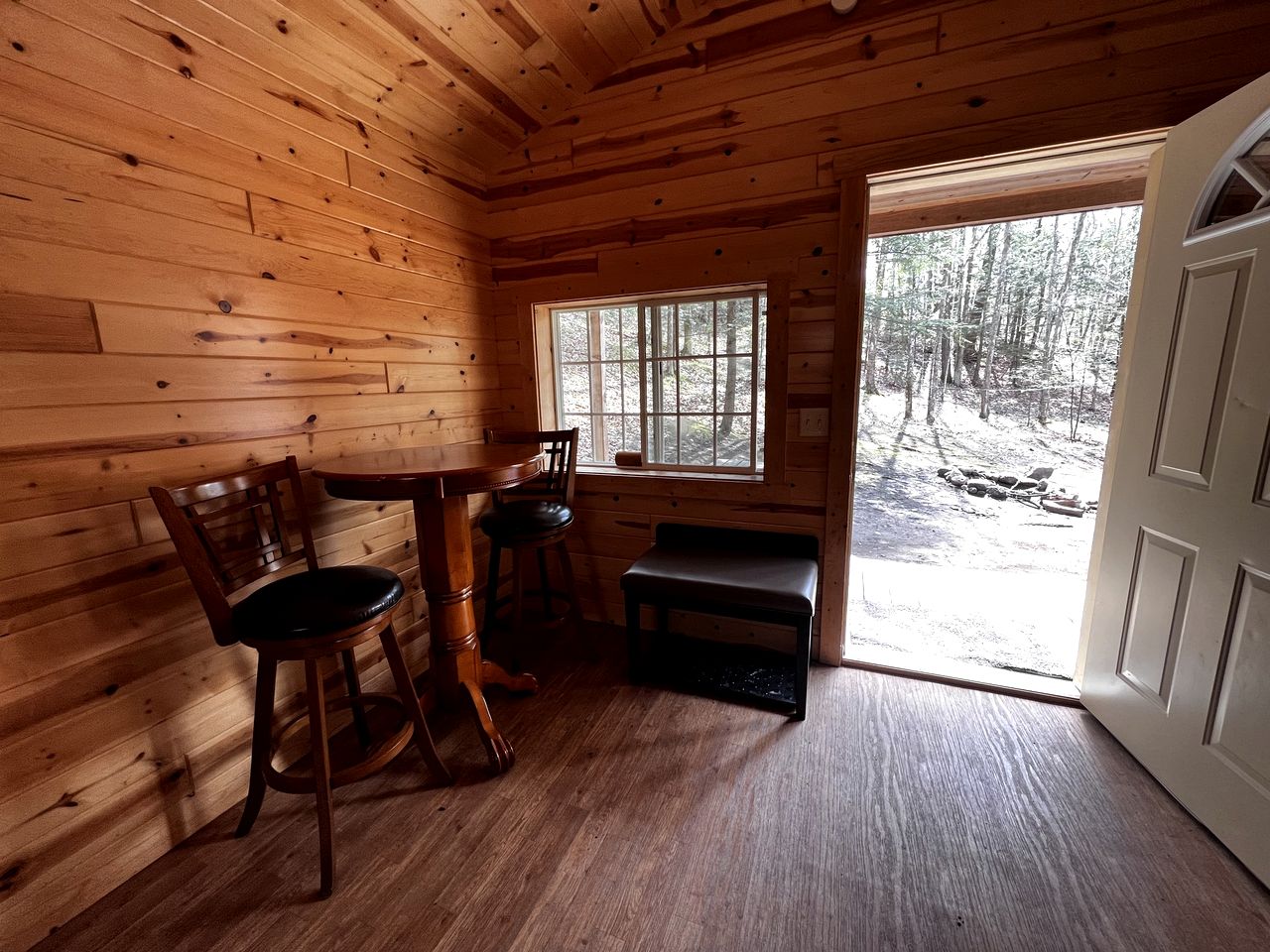 Porched Cabin for a Memorable Family Glamping Getaway near Wolf River in Wisconsin