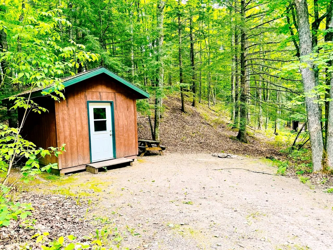 Peaceful Cabin with Comfortable Bunk Beds Nestled in the Trees near White Lake, Wisconsin