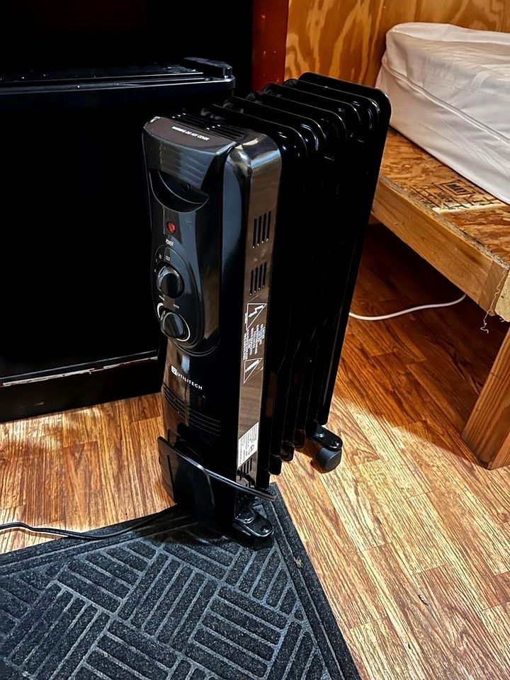 Quaint Cabin Surrounded by Nature for a Peaceful Retreat in White Lake, Wisconsin