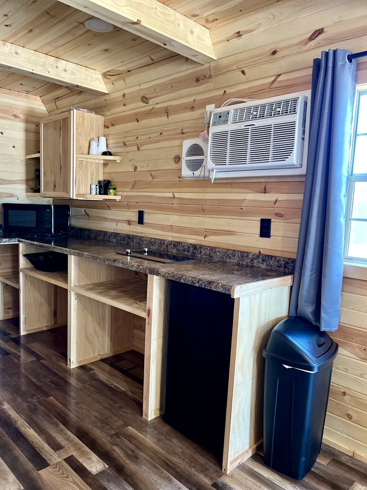 Stunning Wooden Cabin with Hiking Trails near in Rapid City, South Dakota