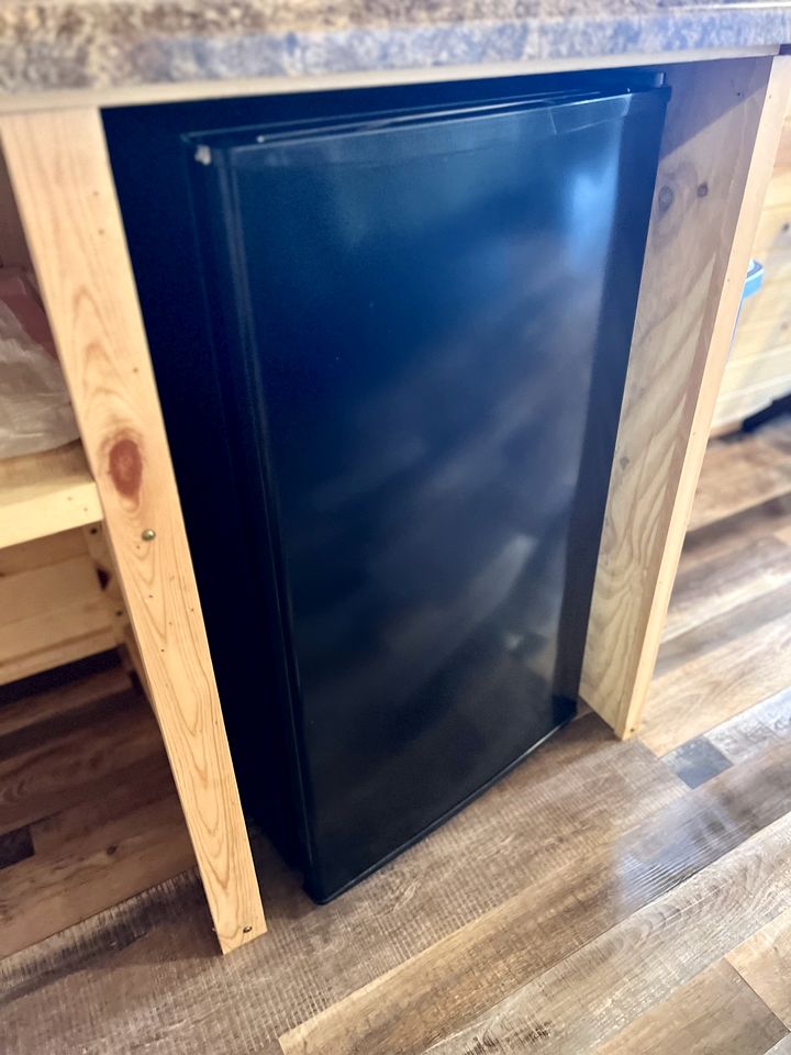 Stunning Wooden Cabin with Hiking Trails near in Rapid City, South Dakota