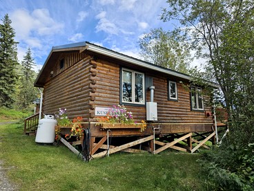 Gorgeous Log Cabin with Incredible Views from the Private Deck in McCarthy, Alaska photo 2