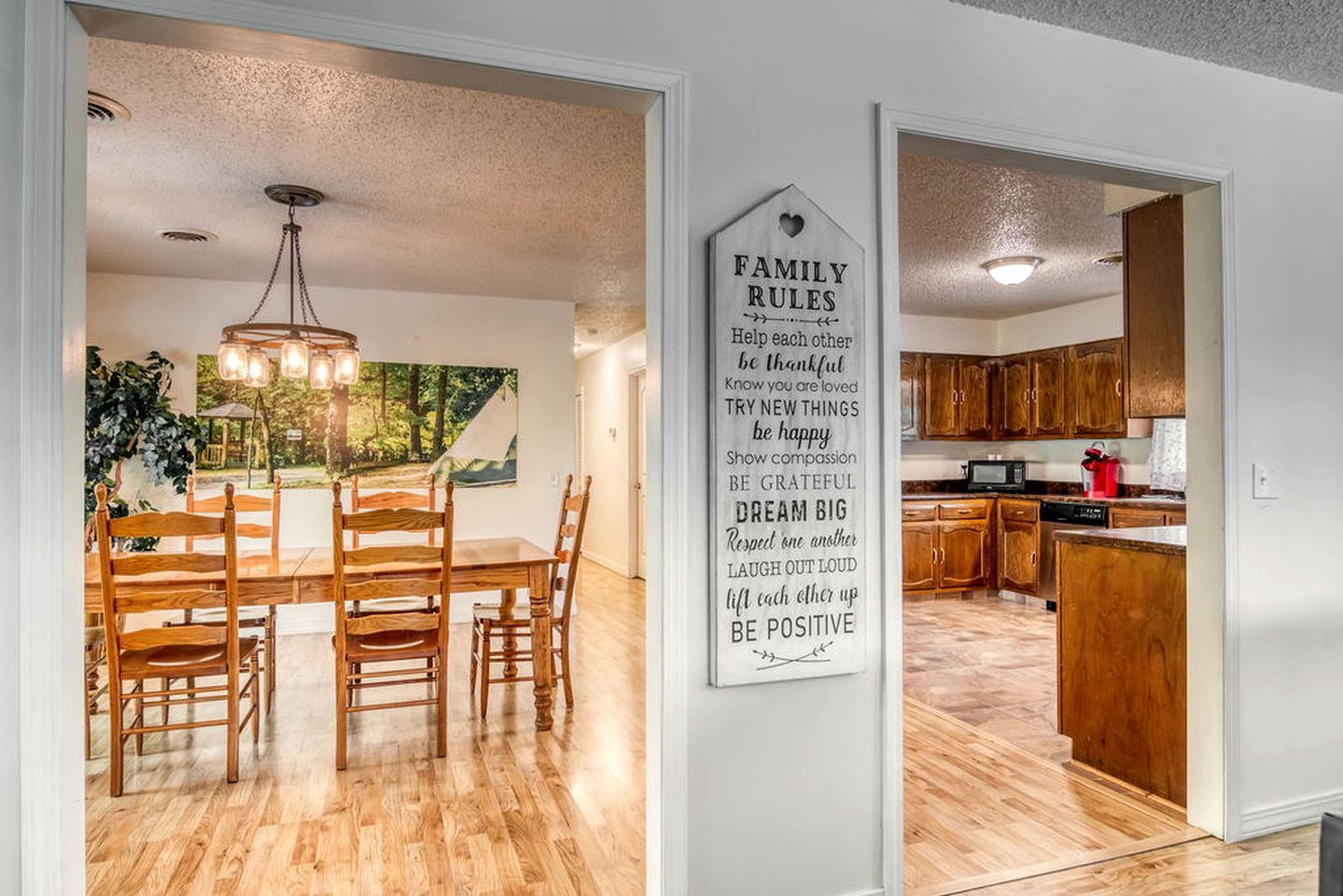 Cozy Glamping Retreat Nestled in a Missouri Campground, Perfect for a Weekend in the Ozark Mountains