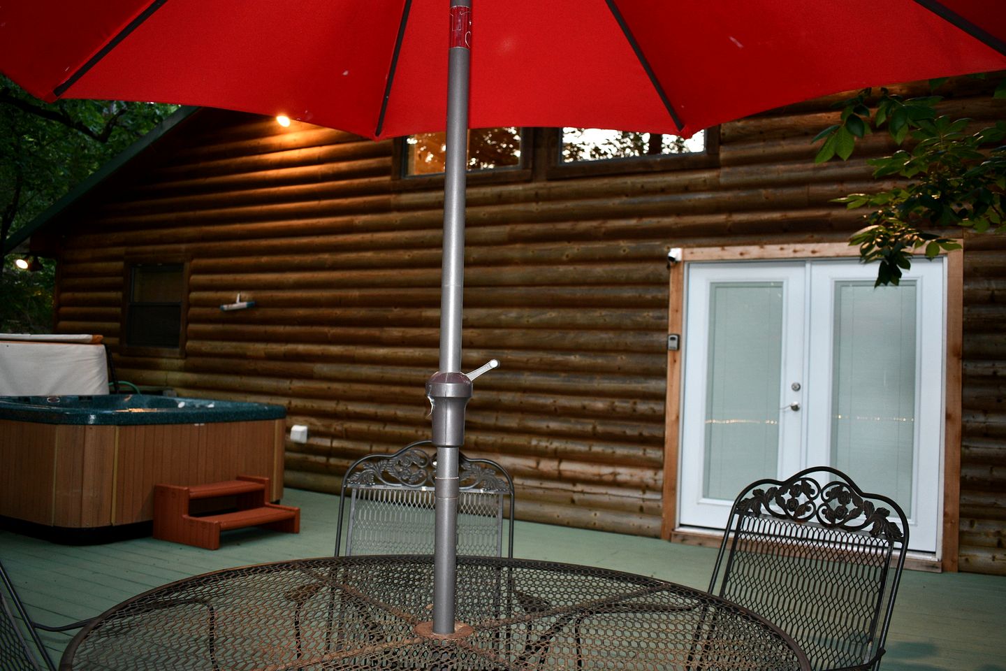 Fully Furnished Cabin with Fire Pit Perfect for Small Groups in Oklahoma