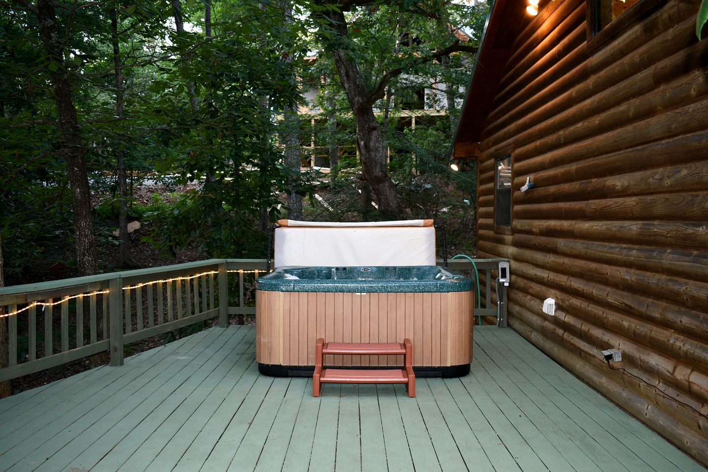 Fully Furnished Cabin with Fire Pit Perfect for Small Groups in Oklahoma