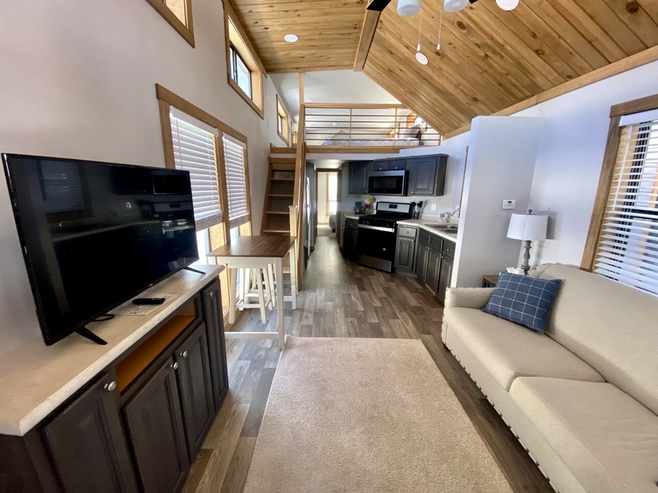 Stunning Peaceful Cottage Surrounded by Nature in Colorado