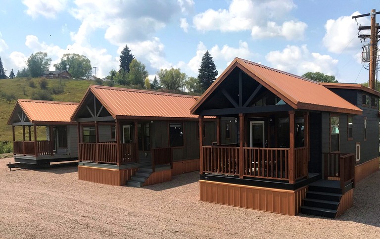 Fabulous Tiny Cottage with Lofted and Fully Equipped Interior in Colorado