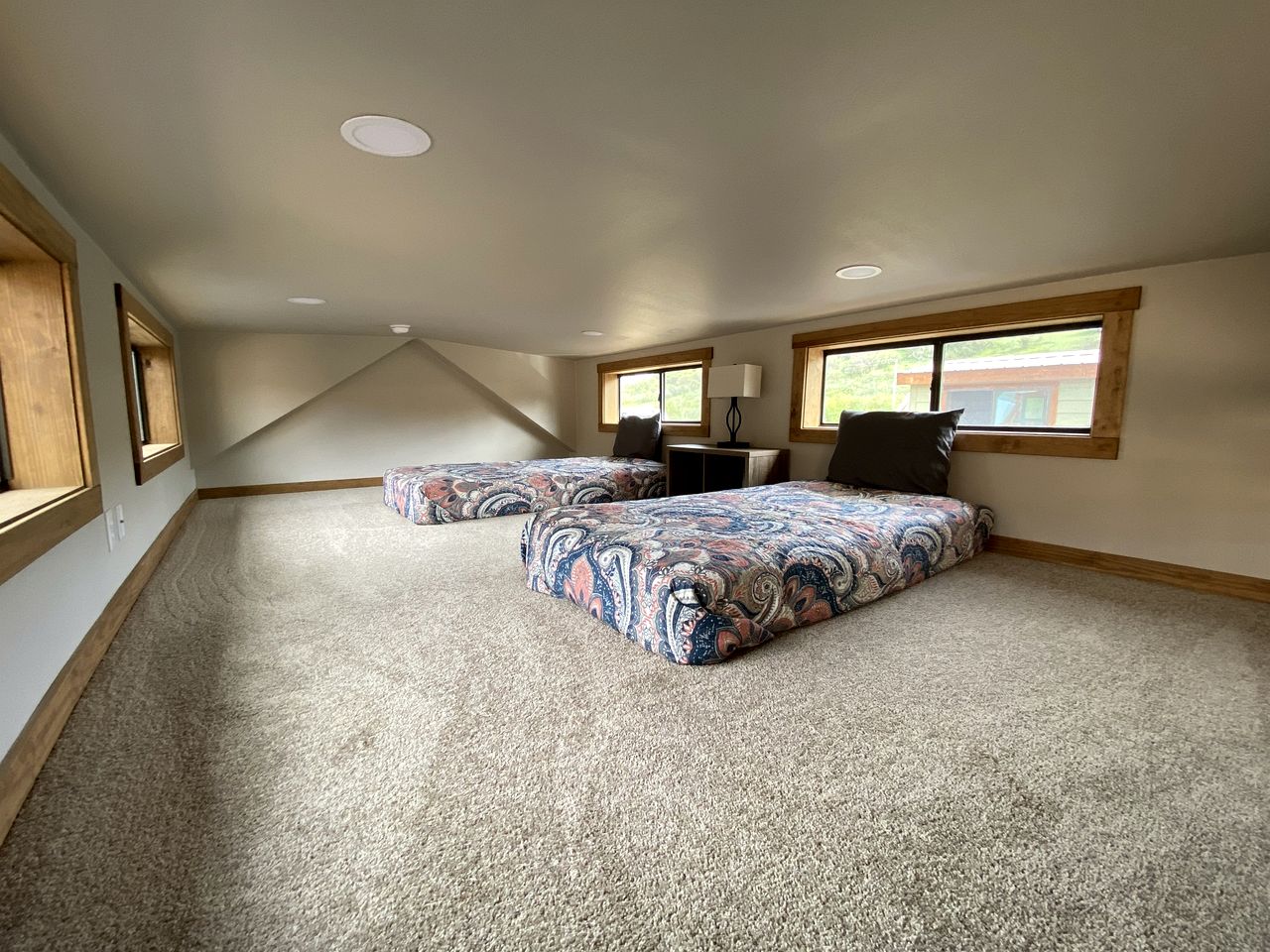 Fabulous Tiny Cottage with Lofted and Fully Equipped Interior in Colorado