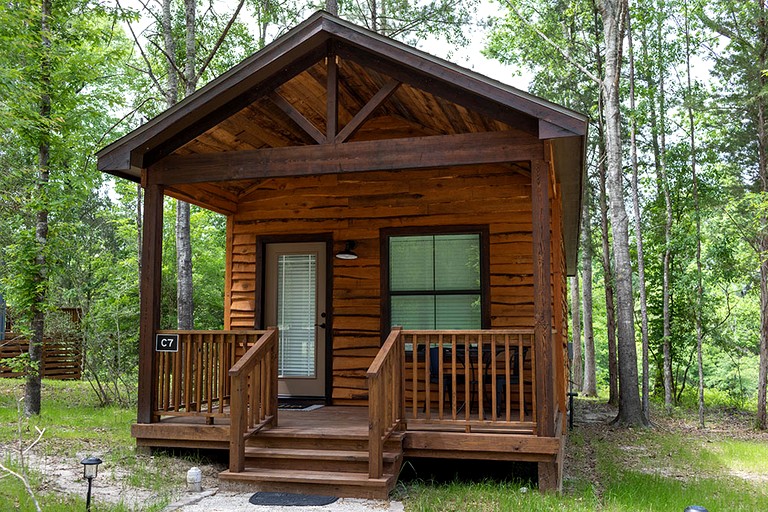 Gorgeous Cabin with BBQ on the Back Deck in Livingston, Texas