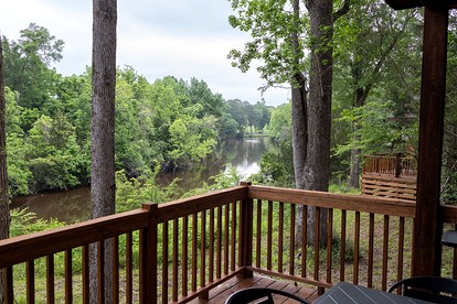 Gorgeous Cabin with BBQ on the Back Deck in Livingston, Texas photo 3