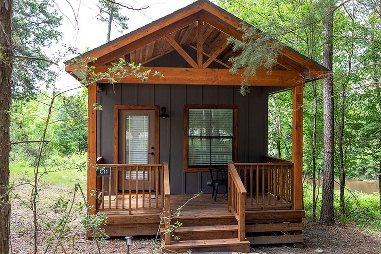 Waterfront Cabin Ideal for a Little Getaway in Livingston, Texas