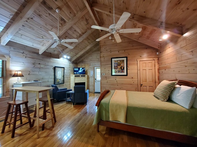 Cabins (United States of America, Galax, Virginia)