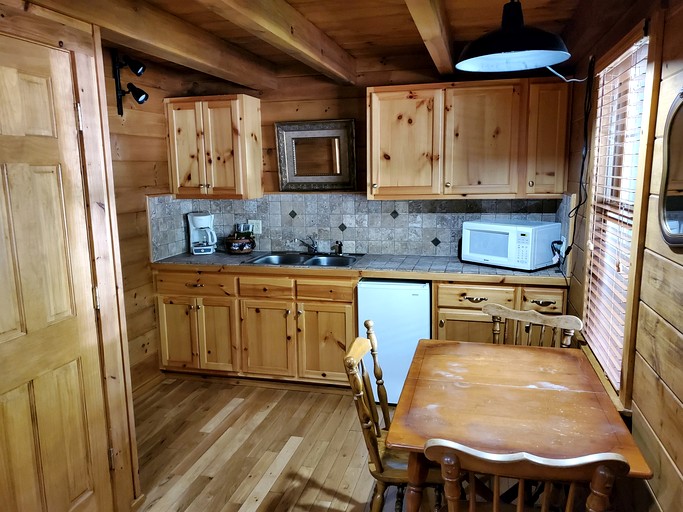 Cabins (United States of America, Galax, Virginia)