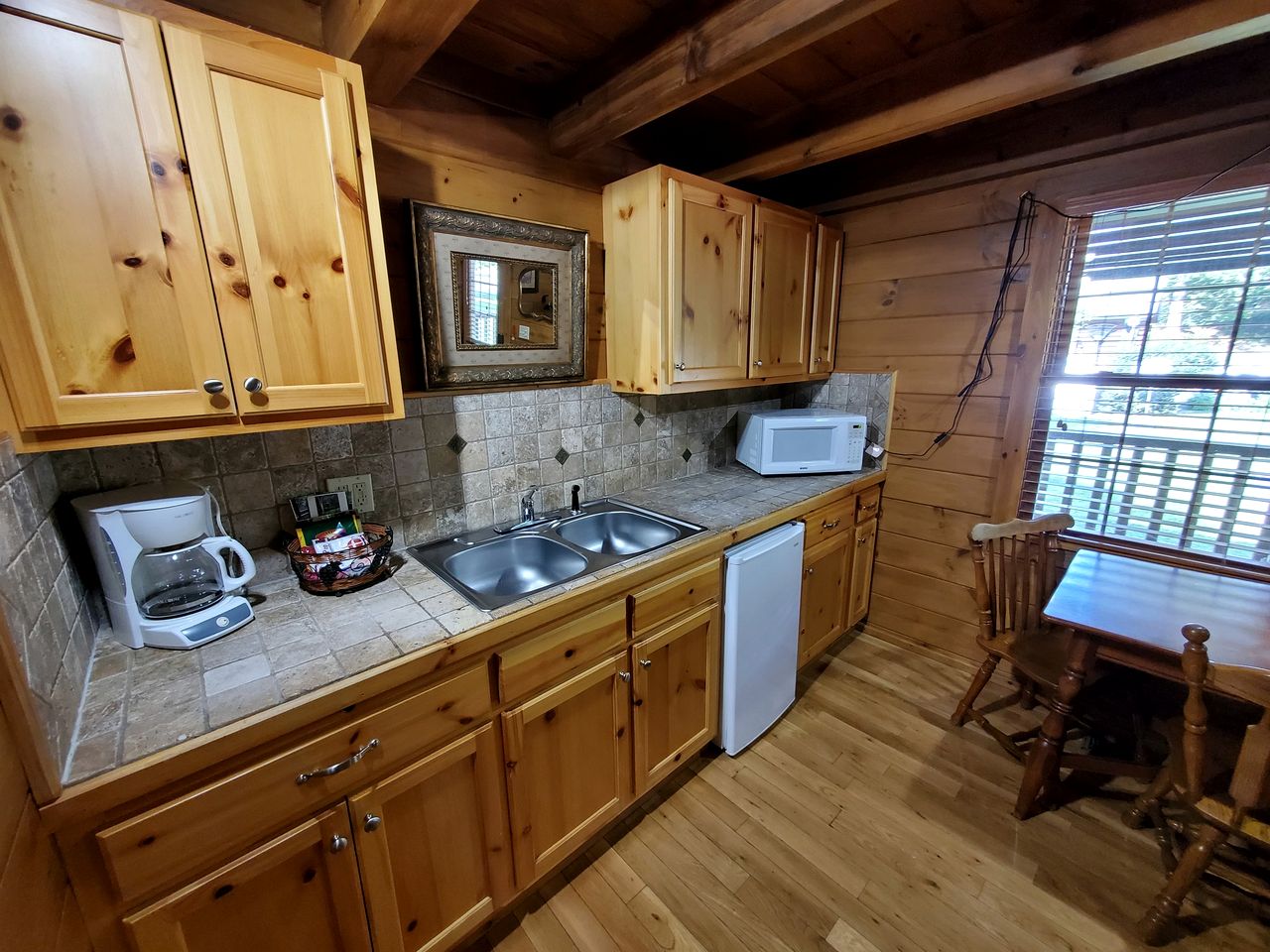 Idyllic Riverside Cabin Retreat Near New River, Virginia