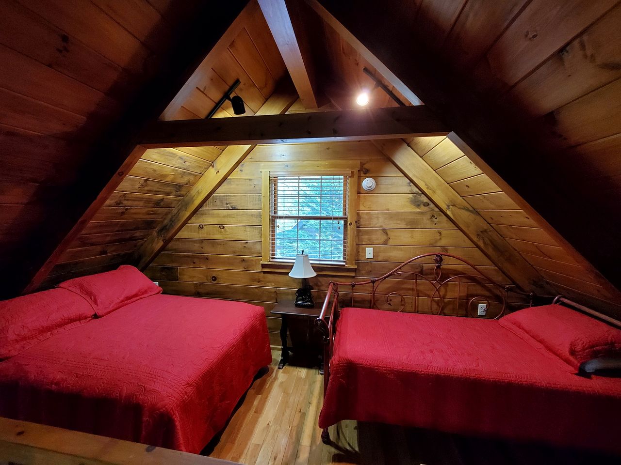 Idyllic Riverside Cabin Retreat Near New River, Virginia