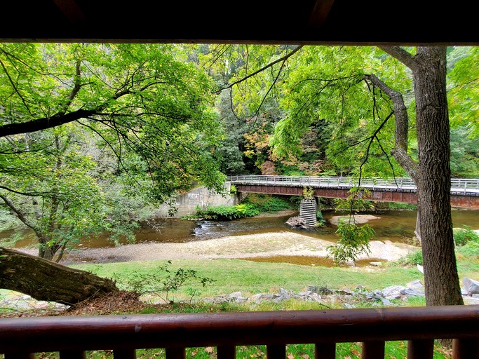 Cabins (United States of America, Galax, Virginia)