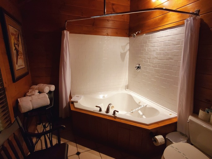 Cabins (United States of America, Galax, Virginia)