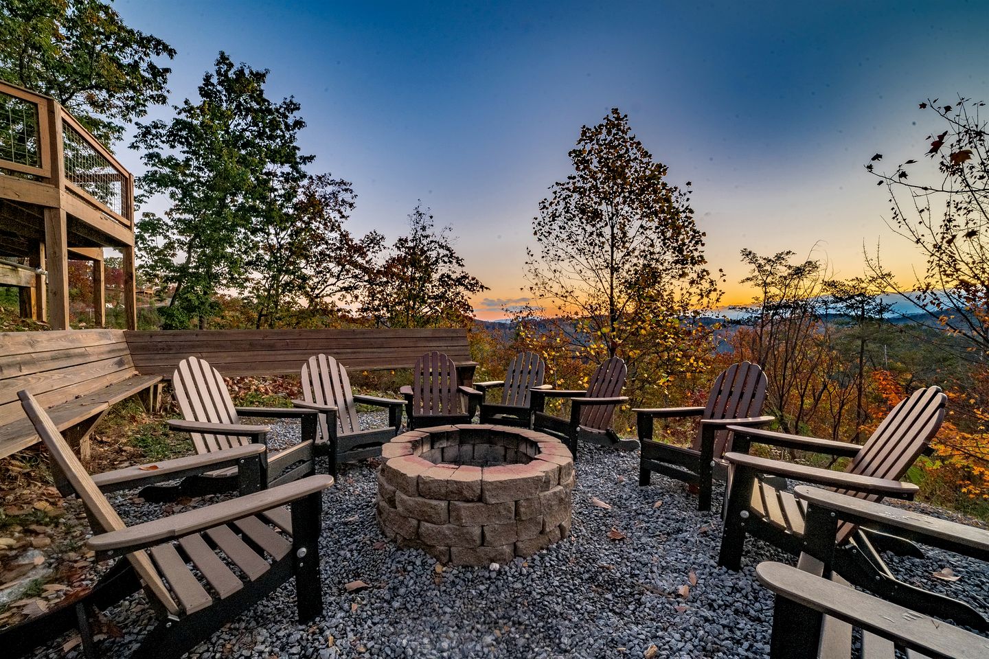 Group Cabin with Luxury Equipped Deck and Game Room in Tennessee