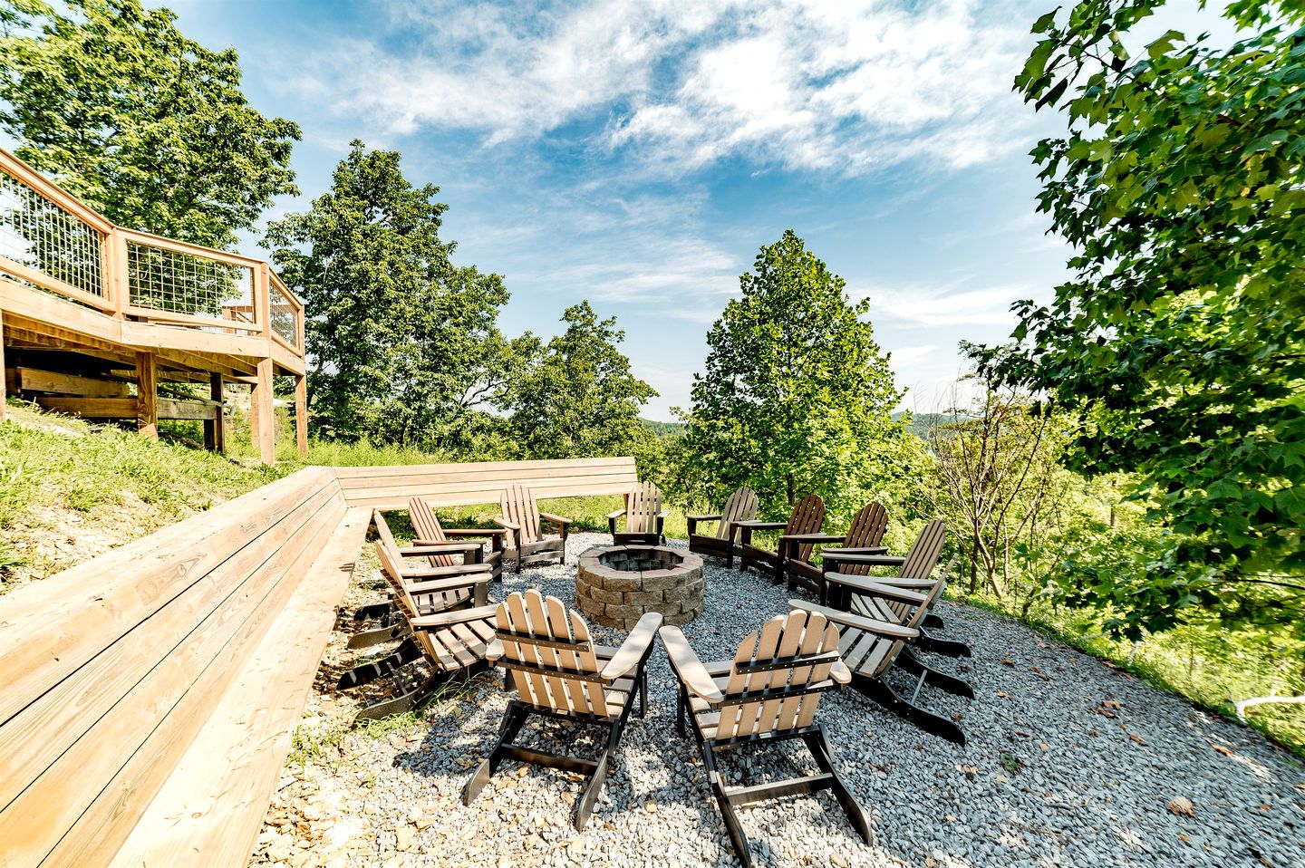 Group Cabin with Luxury Equipped Deck and Game Room in Tennessee