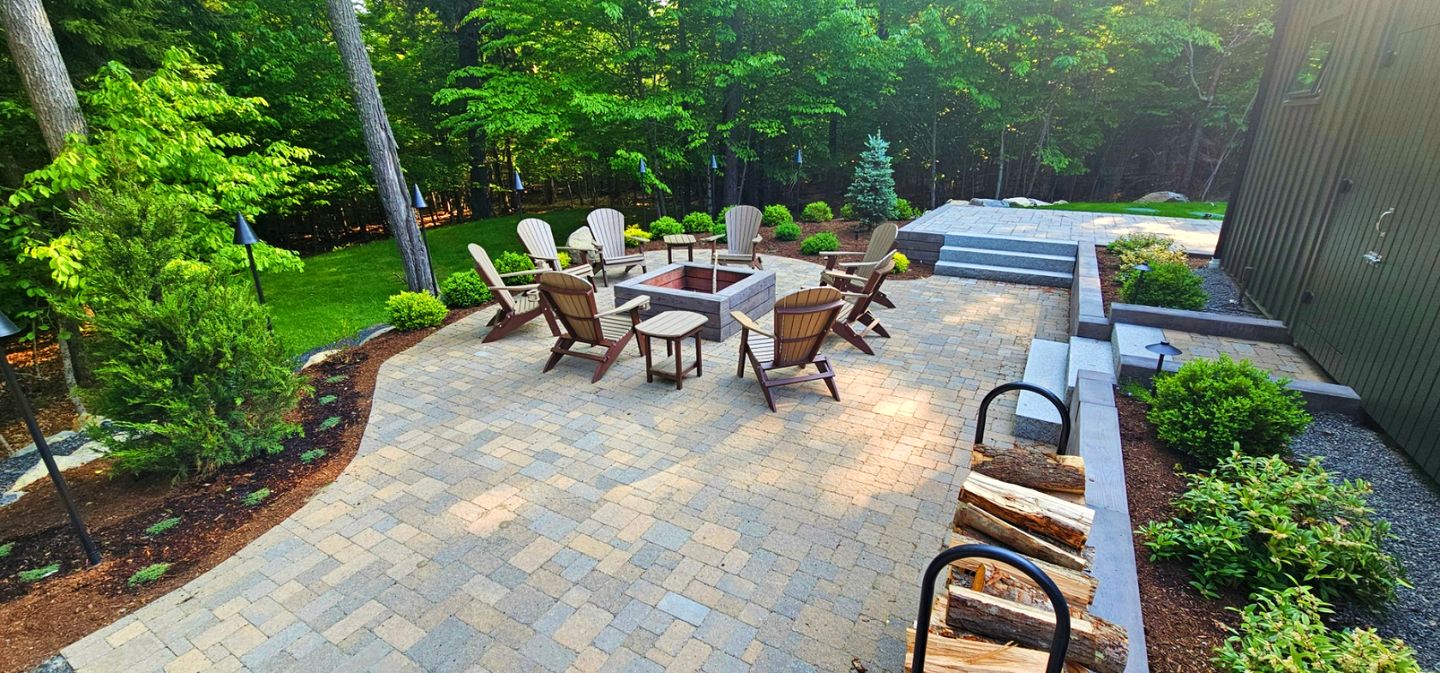 Group Cabin with Pool Table, Spa and Many More Amenities in Maine