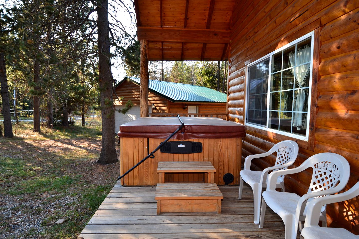 Group Couples Getaway to Upscale Cabin near Yellowstone National Park, Idaho