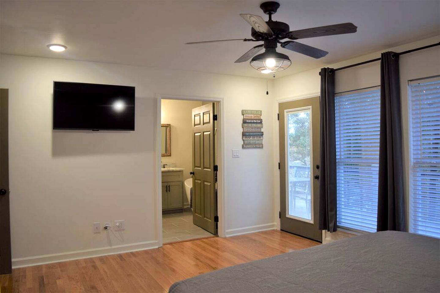 Group Getaway by the Lake: Pet-Friendly Rental with Boat Dock in Picturesque Cullman County